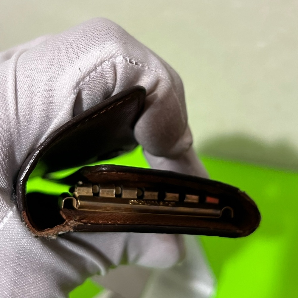 Louis Vuitton Brown Monogram Key & Card Holder - Picture 7 of 11